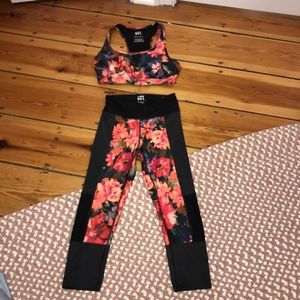 Matching Floral Sports Bra/Leggings Set